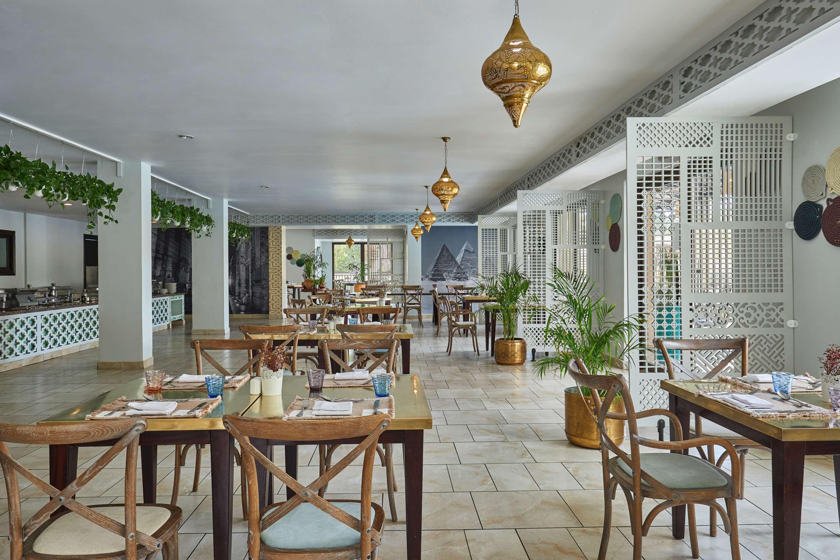 Steigenberger Aqua Magic, All Inclusive Hurgada Dış mekan fotoğraf The restaurant at the hotel